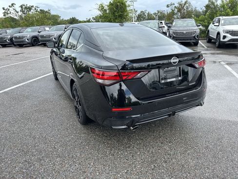 Used 2025 Nissan Sentra SR w/ Midnight Edition FWD image 12