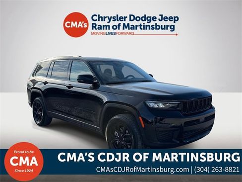 New 2025 Jeep Grand Cherokee L Laredo image 1