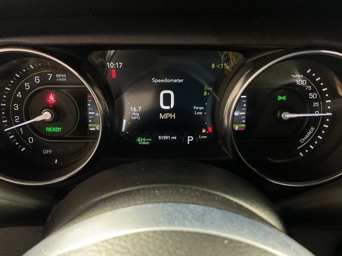 Used 2021 Jeep Wrangler Unlimited Sahara image 24