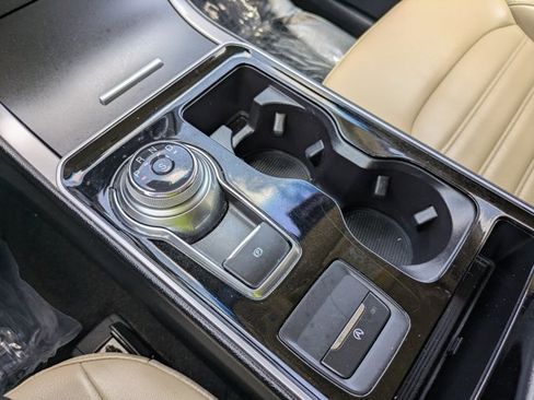 Used 2019 Ford Edge SEL w/ Equipment Group 201A AWD/4WD image 13