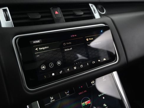 Used 2018 Land Rover Range Rover Sport Supercharged image 32