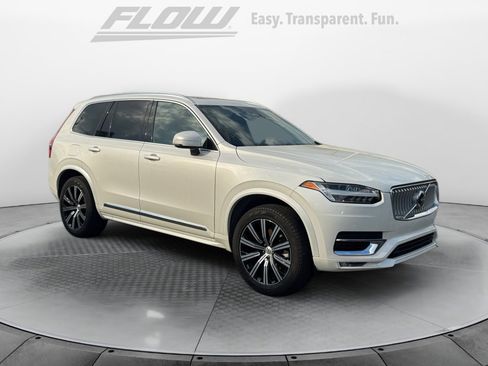 Used 2025 Volvo XC90 B5 Core image 1