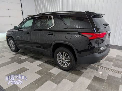 Used 2022 Chevrolet Traverse LT AWD/4WD image 2