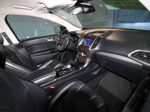 Used 2020 Ford Edge Titanium AWD/4WD image 21