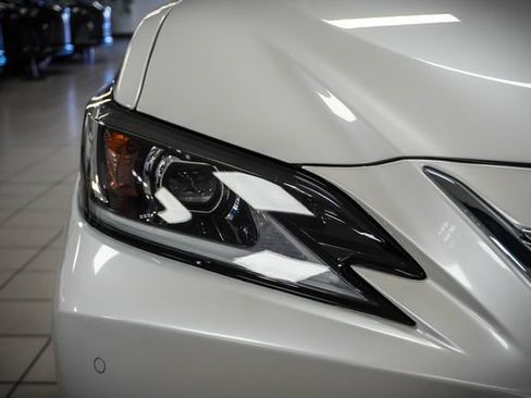Certified 2025 Lexus ES 300h w/ Premium Package FWD image 29
