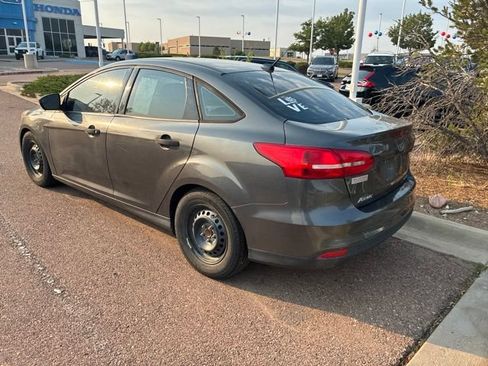 Used 2015 Ford Focus S FWD image 3
