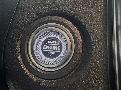 Used 2021 Mercedes-Benz GLC 300 image 23