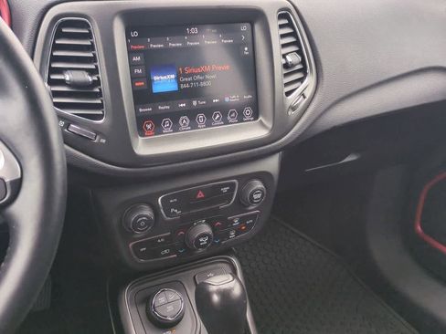 Used 2017 Jeep Compass Trailhawk w/ Leather Interior Group AWD/4WD image 26
