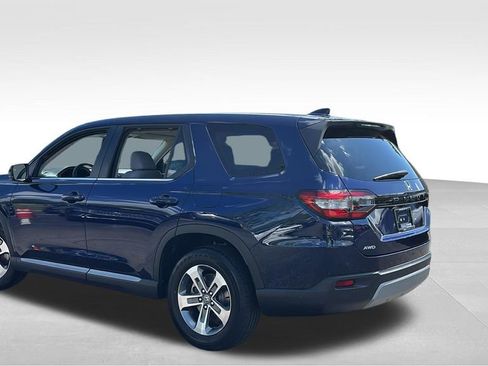 Used 2025 Honda Pilot EX-L image 5