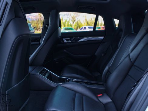 Used 2018 Porsche Panamera 4 AWD/4WD image 10