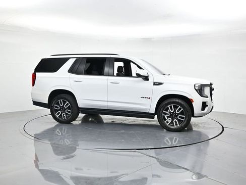 Used 2023 GMC Yukon AT4 w/ Technology Package AWD/4WD image 3