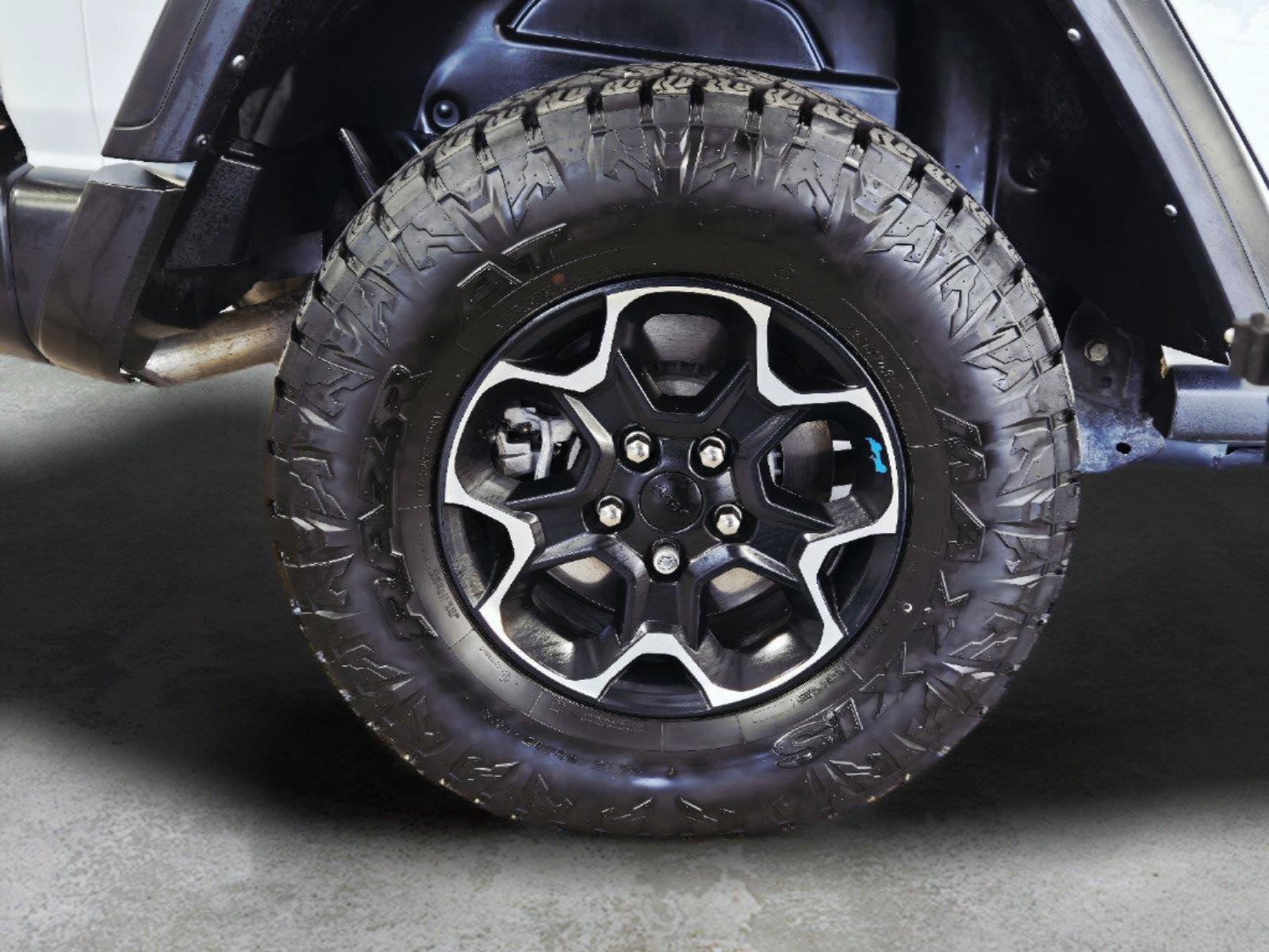 Used 2022 Jeep Wrangler Unlimited Rubicon 4xe w/ Cold Weather Group AWD/4WD image 11