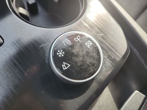 Certified 2024 Nissan Rogue SV image 23