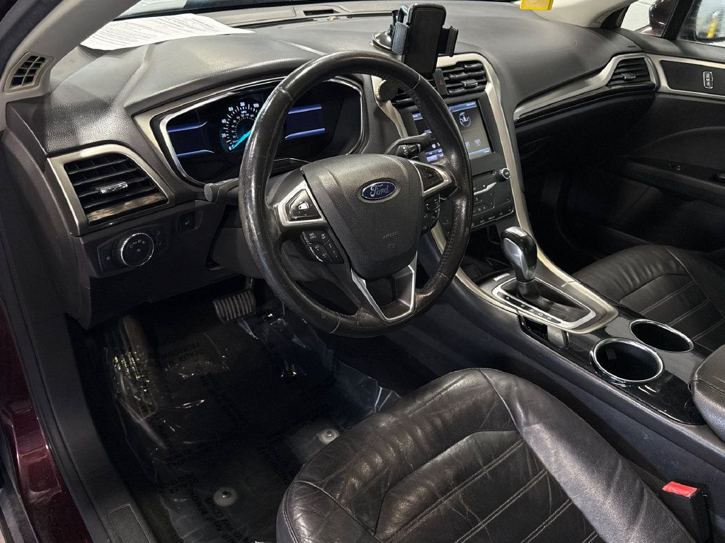 Used 2013 Ford Fusion SE FWD image 6