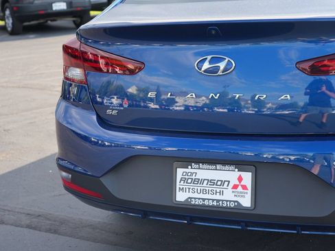 Used 2020 Hyundai Elantra SE FWD image 10