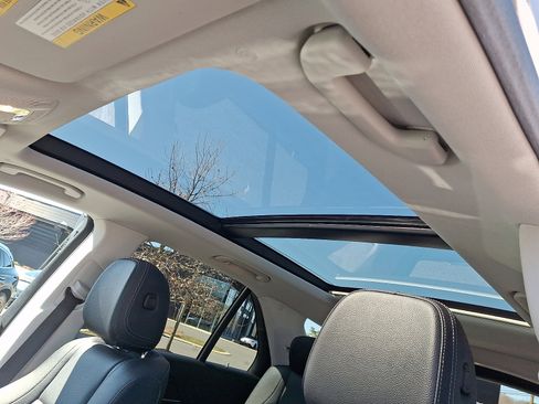 Certified 2025 Mercedes-Benz GLE 450 4MATIC image 15