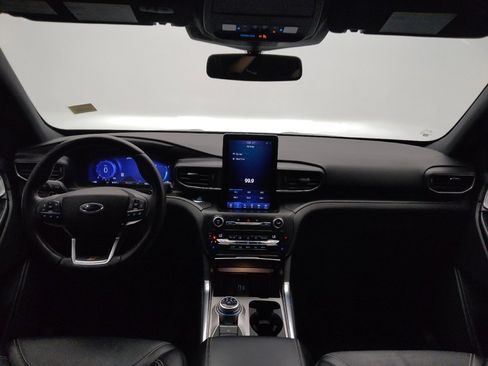 Used 2020 Ford Explorer ST w/ Premium Technology Package image 22