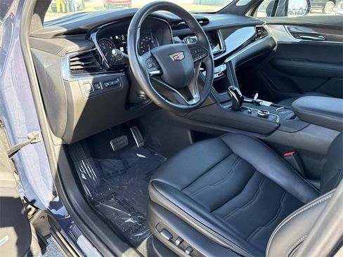 Certified 2024 Cadillac XT6 Sport w/ Platinum Package image 11