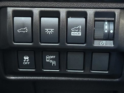 Used 2022 Subaru Ascent Onyx Edition image 32