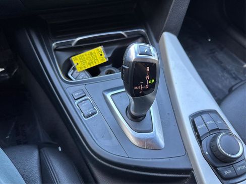 Used 2016 BMW 320i Sedan image 38