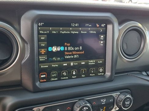 Used 2023 Jeep Wrangler Unlimited Sport AWD/4WD image 17
