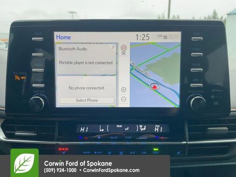 Used 2024 Toyota Sienna XSE image 34