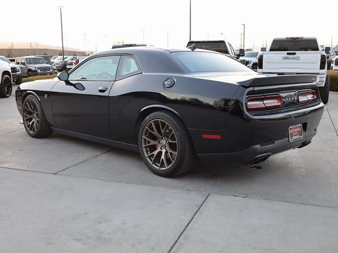 Used 2015 Dodge Challenger SRT Hellcat image 4