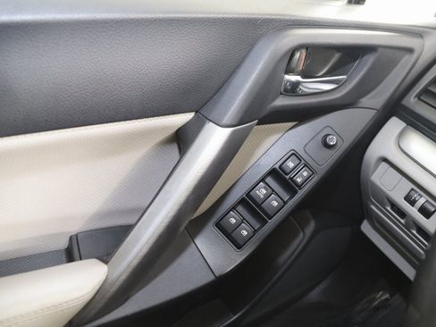 Used 2014 Subaru Forester 2.5i Limited image 25