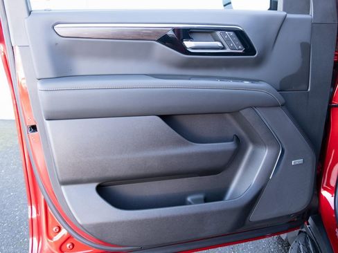 New 2026 Chevrolet Tahoe Premier image 13