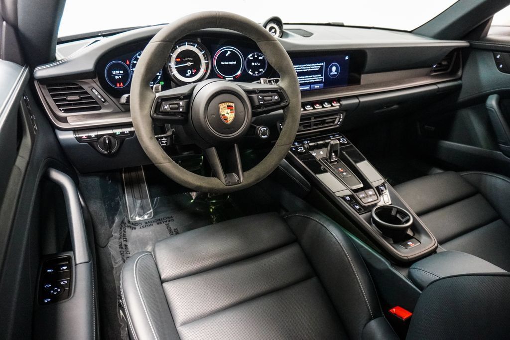 Used 2024 Porsche 911 Carrera 4 GTS AWD/4WD image 9