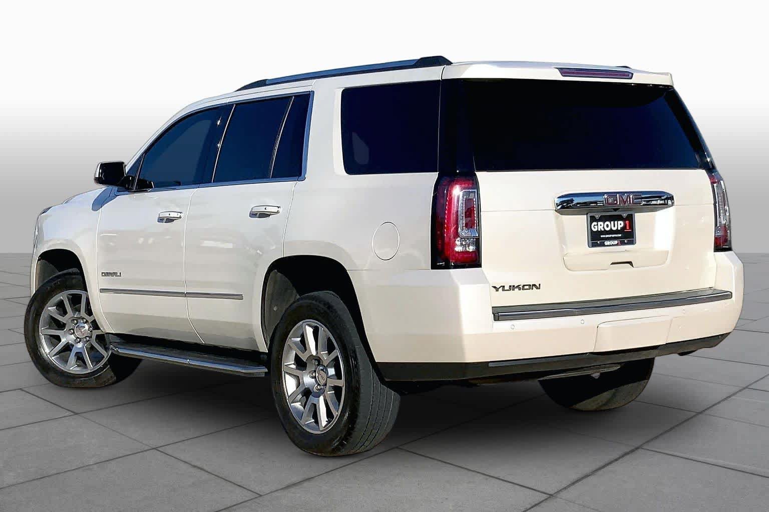 Used 2015 GMC Yukon Denali w/ Open Road Package AWD/4WD image 11