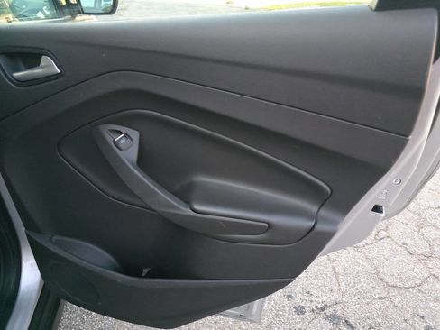 Used 2015 Ford C-MAX SE w/ Interior Protection Package image 22