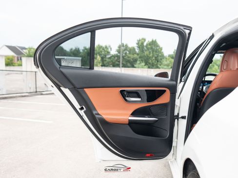 Used 2022 Mercedes-Benz C 300 4MATIC Sedan image 38