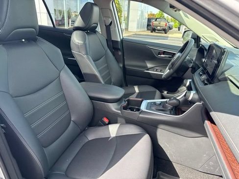 Used 2025 Toyota RAV4 Limited w/ Advanced Technology Package AWD/4WD image 30