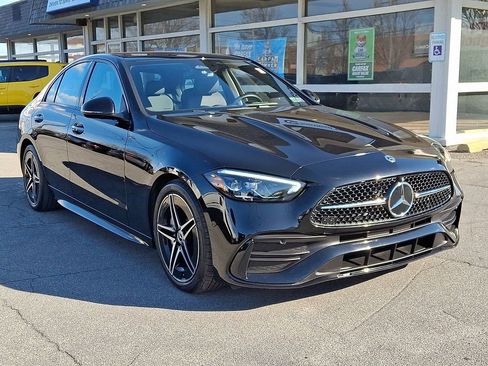 Used 2024 Mercedes-Benz C 300 4MATIC Sedan image 3