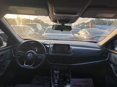 Used 2021 Nissan Rogue S image 15