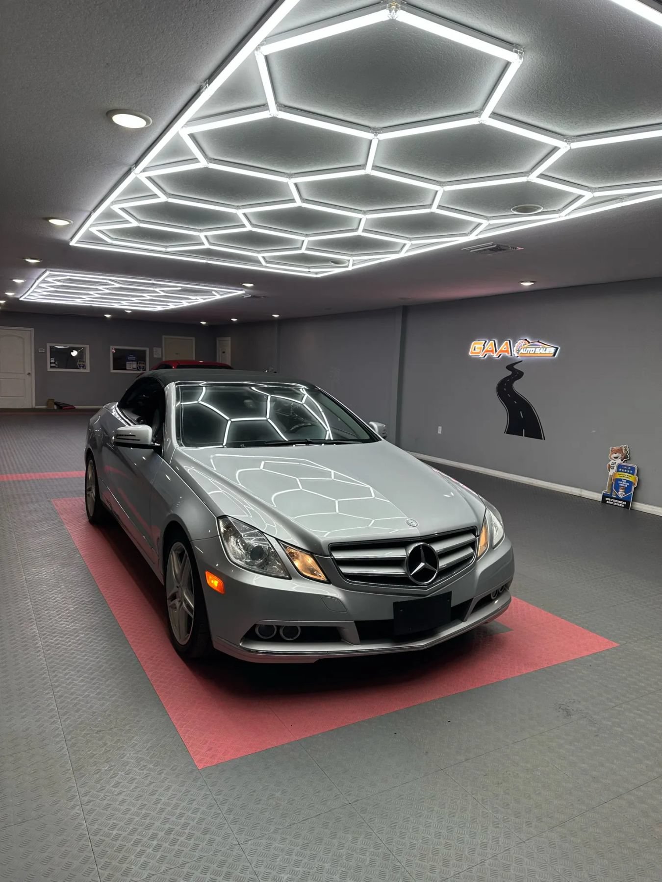 Used 2011 Mercedes-Benz E 350 Cabriolet image 11