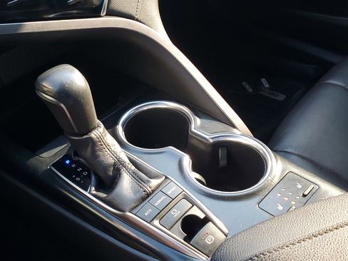 Used 2018 Toyota Camry XSE w/ Driver Assist Package image 22