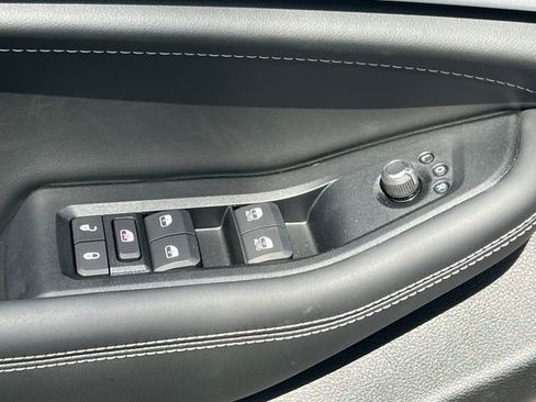 New 2026 Jeep Grand Cherokee L Limited AWD/4WD image 16