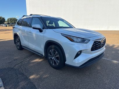 Used 2020 Toyota Highlander XLE