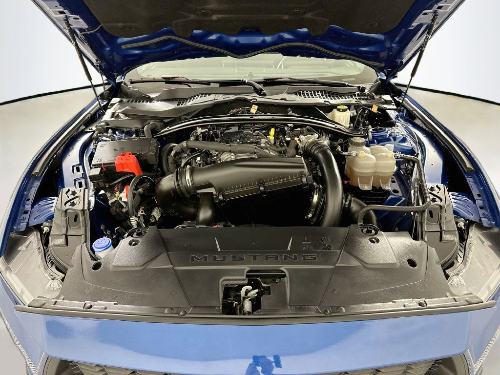 Used 2024 Ford Mustang Convertible RWD image 29