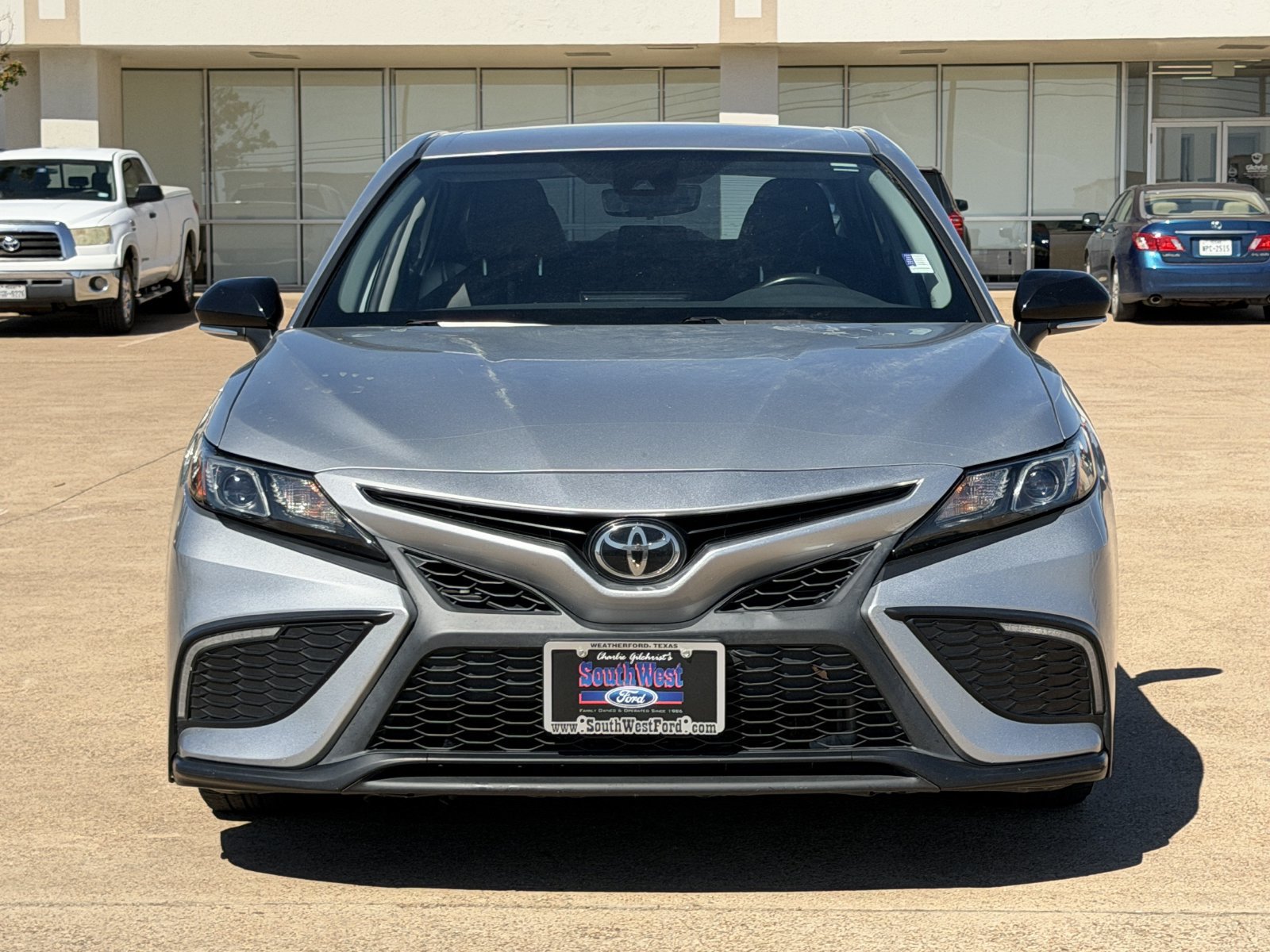 Used 2022 Toyota Camry SE FWD image 9
