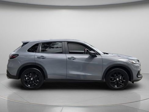 Used 2024 Honda HR-V Sport image 3
