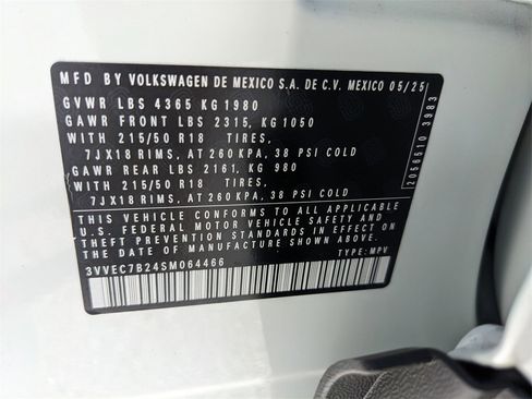 New 2025 Volkswagen Taos SE image 32