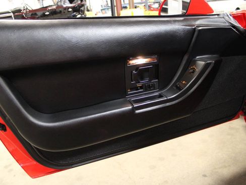 Used 1993 Chevrolet Corvette Coupe RWD image 33