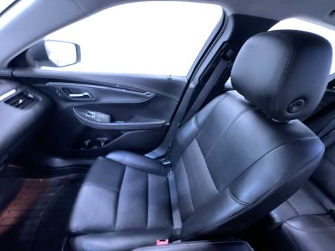 Used 2016 Chevrolet Impala LT image 32