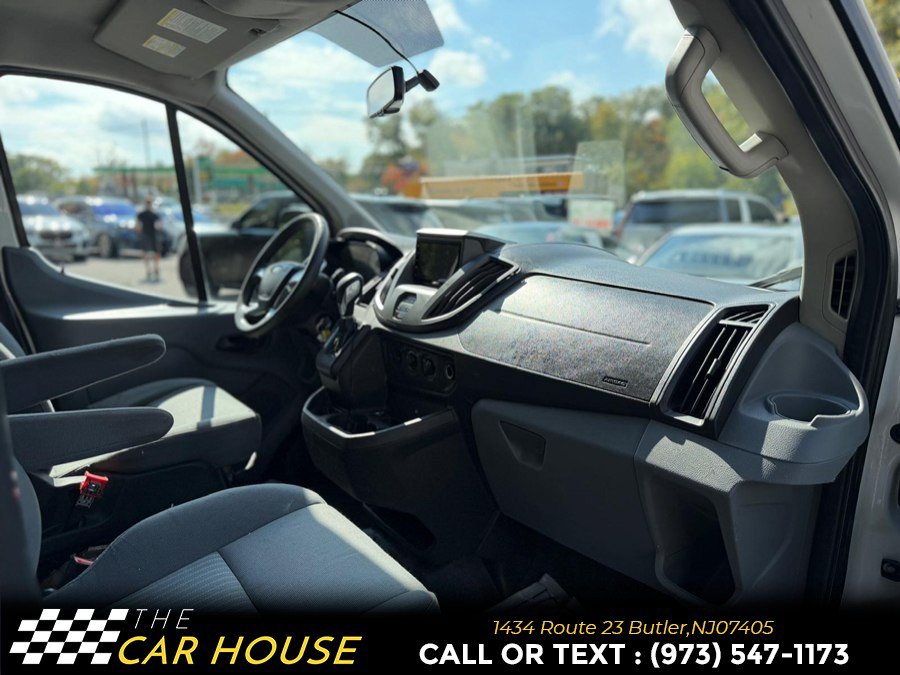 Used 2015 Ford Transit 250 130 Low Roof w/ Exterior Upgrade Package RWD image 21
