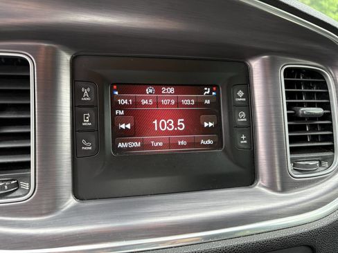 Used 2015 Dodge Charger SE w/ Sport Appearance Group RWD image 12
