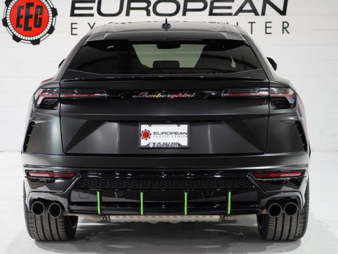 Used 2022 Lamborghini Urus AWD/4WD image 3