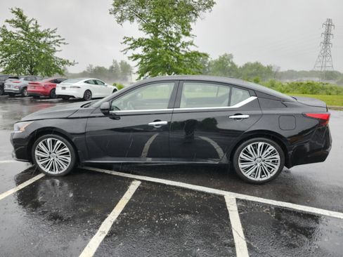 Used 2023 Nissan Altima 2.5 SL FWD image 14